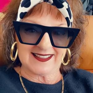 Meet your Posher, Cindy